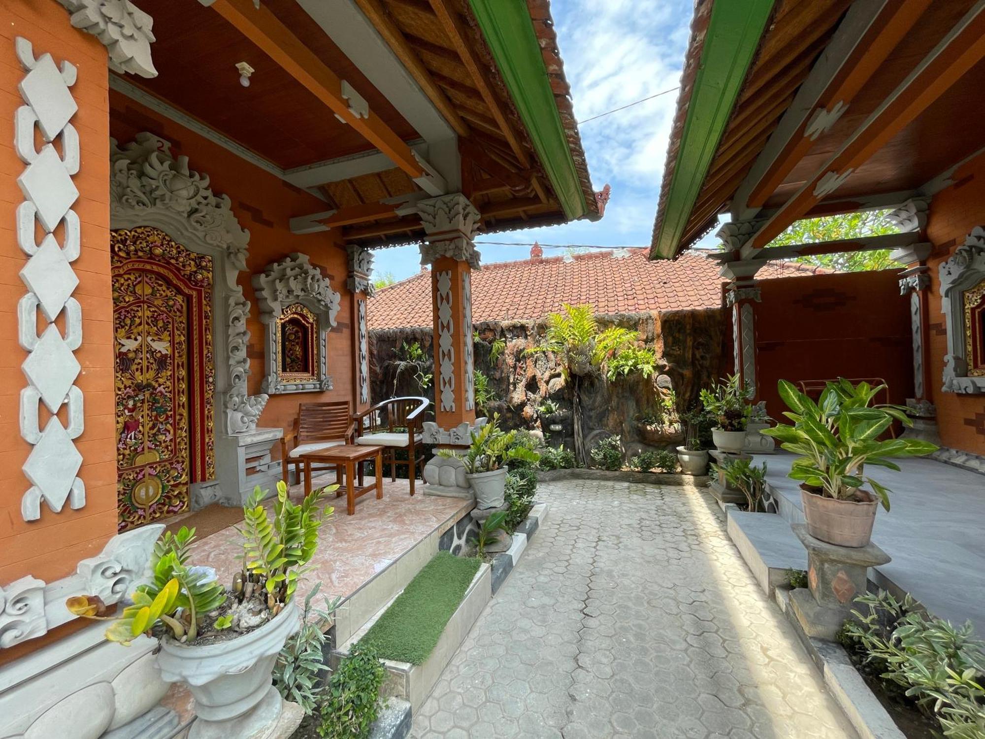 Hotel Kubu Elsa Bali Lovina Exterior foto