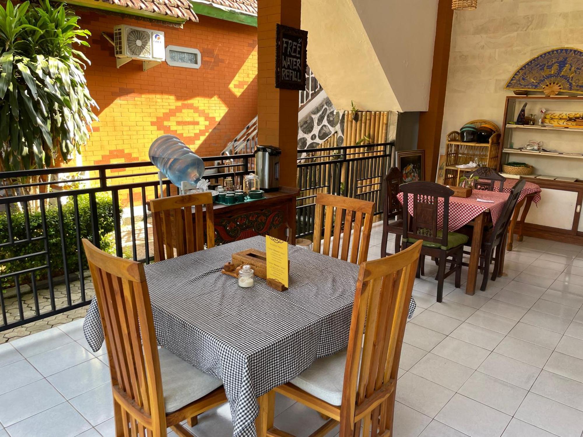 Hotel Kubu Elsa Bali Lovina Exterior foto