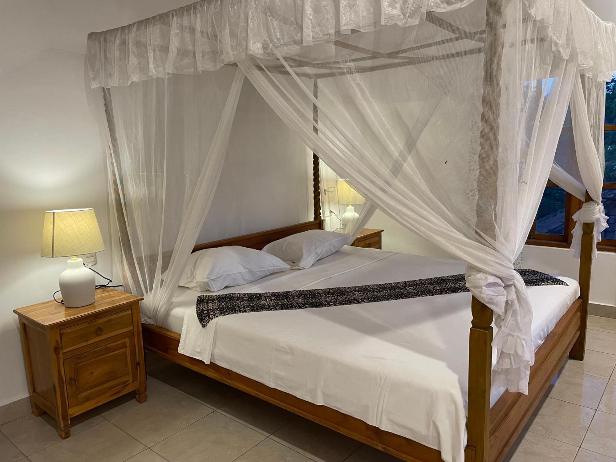 Hotel Kubu Elsa Bali Lovina Zimmer foto