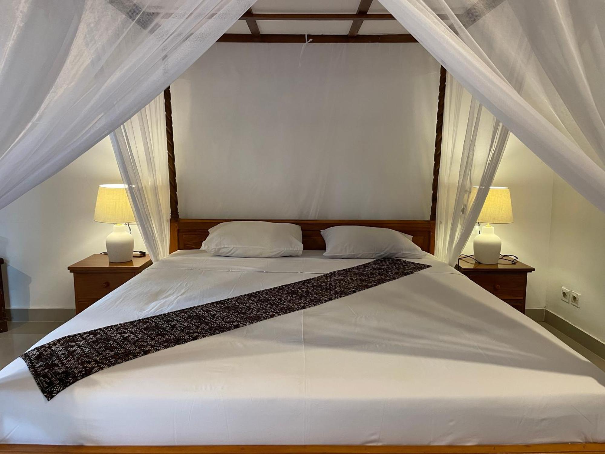 Hotel Kubu Elsa Bali Lovina Zimmer foto